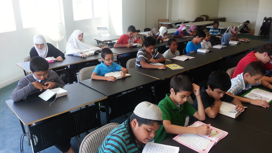 صفات خدمتگزاران به اسلام