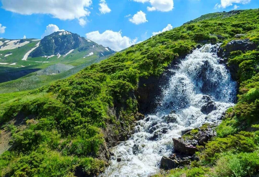کوه‌های بُز سینا و دالان‌پَر