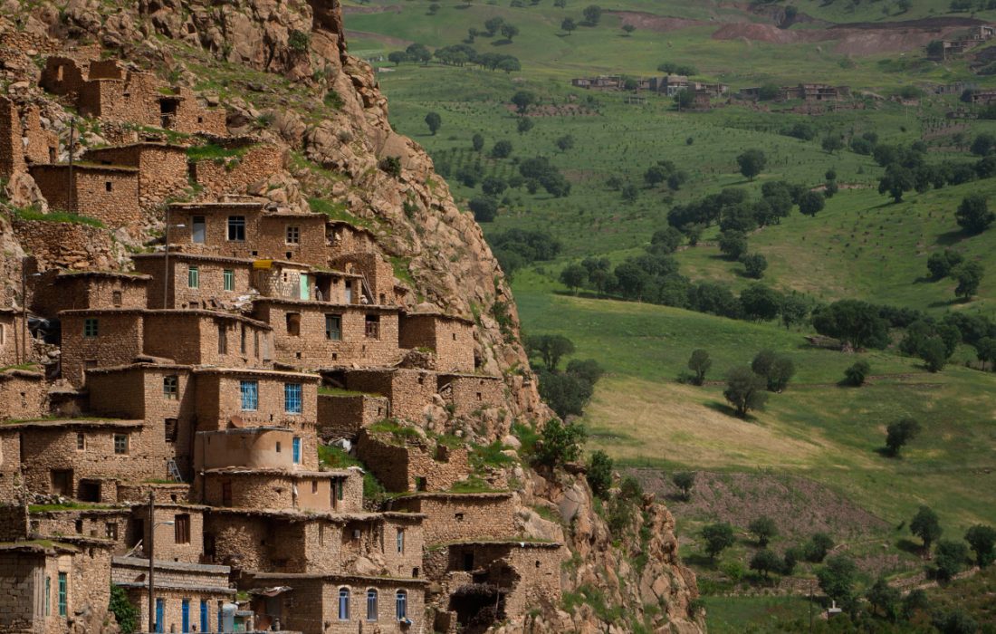 روستای اورامان تخت